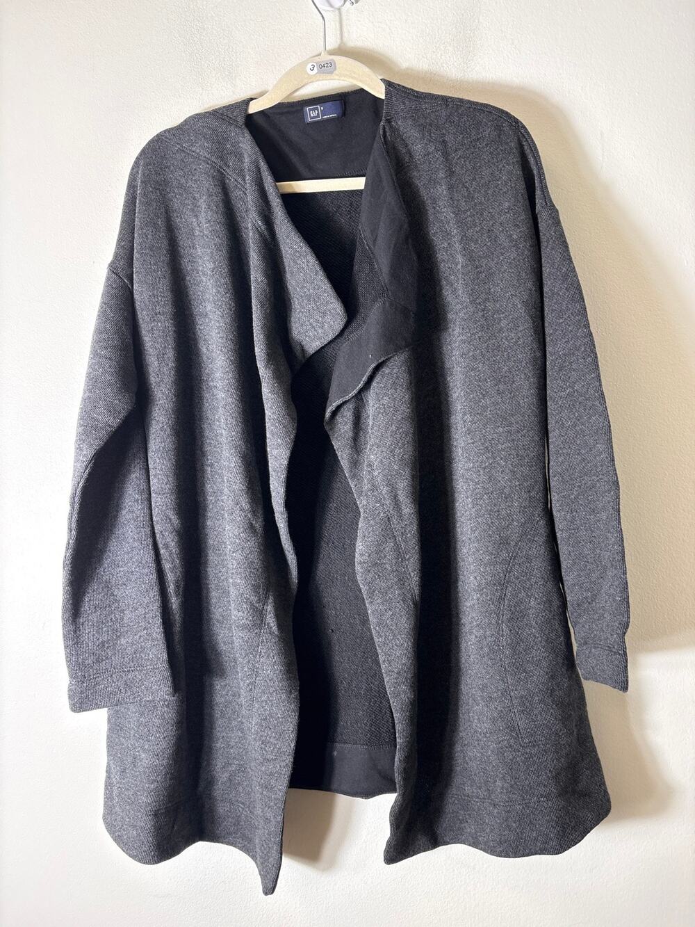 Gap Black Sleevless Knit Cardigan Vest Sz S